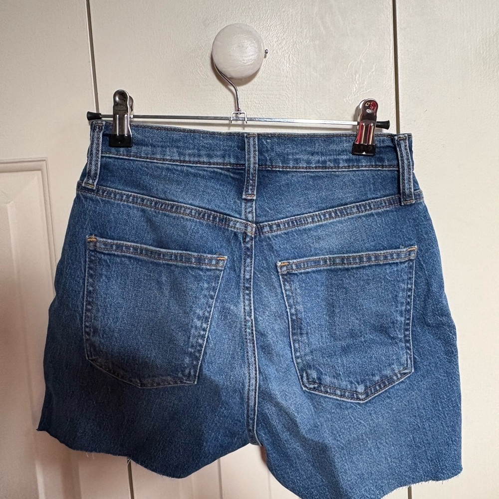 Universal Thread High Rise Denim Shorts - Picture 2 of 3